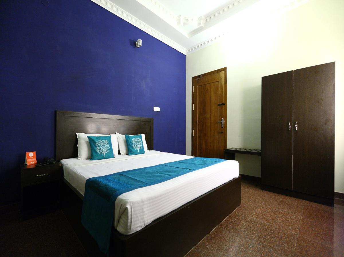 Bed and Breakfast Oyo 7355 Covinille Мадурай Экстерьер фото