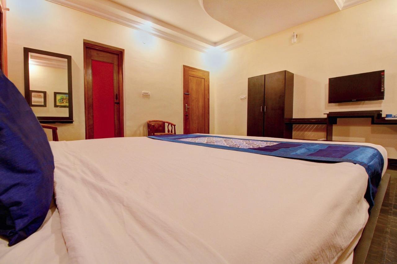 Bed and Breakfast Oyo 7355 Covinille Мадурай Экстерьер фото